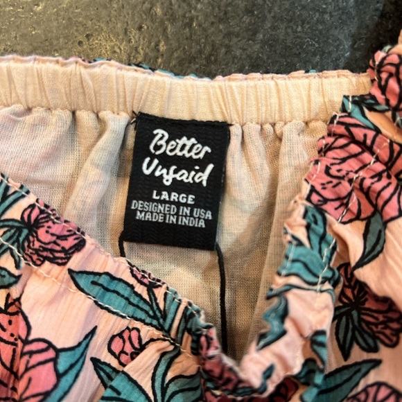 Better unsaid, floral top, size large, NWT - Picture 2 of 3